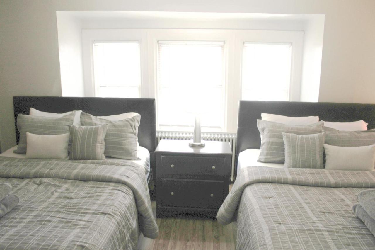 Steps Away From Hospital - 2 Queen Bed - City View 匹兹堡 外观 照片