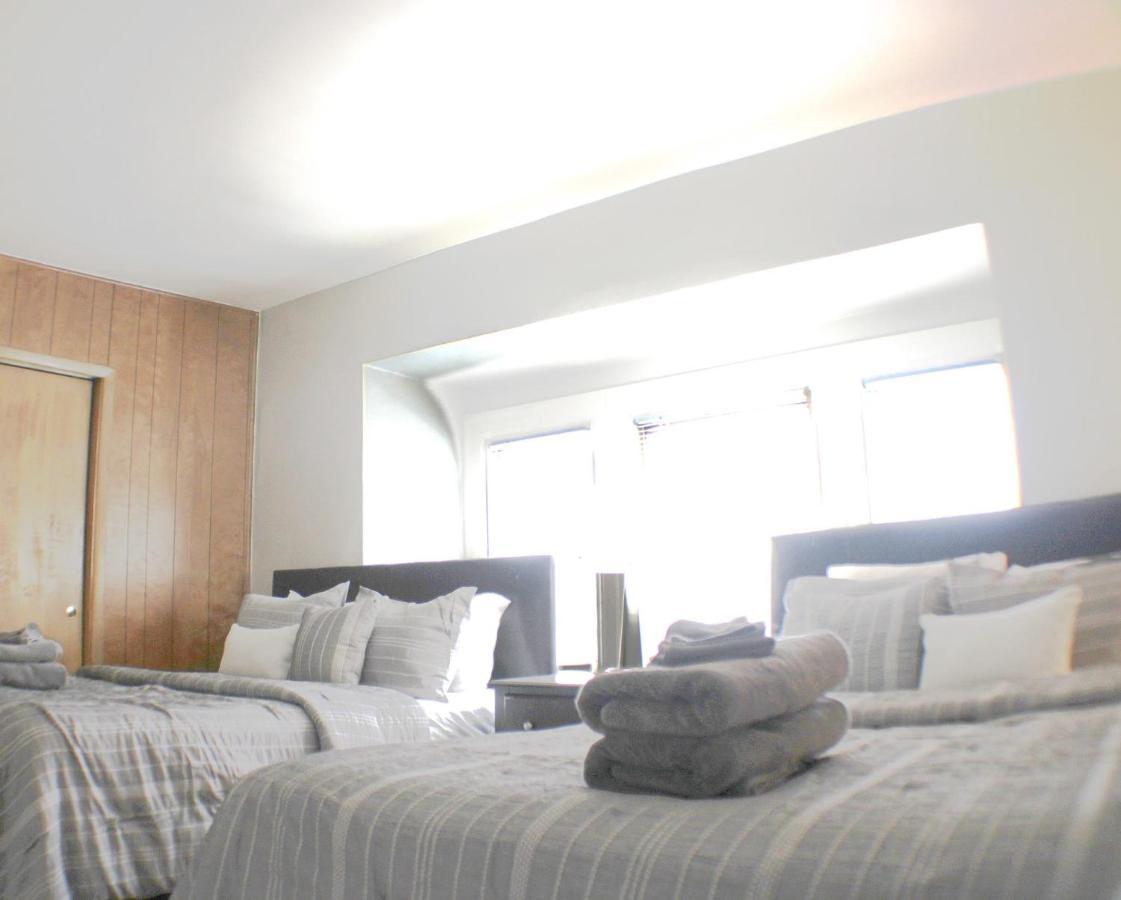 Steps Away From Hospital - 2 Queen Bed - City View 匹兹堡 外观 照片