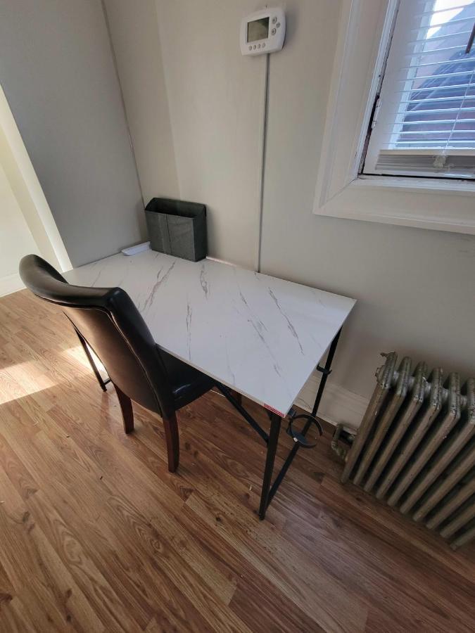 Steps Away From Hospital - 2 Queen Bed - City View 匹兹堡 外观 照片